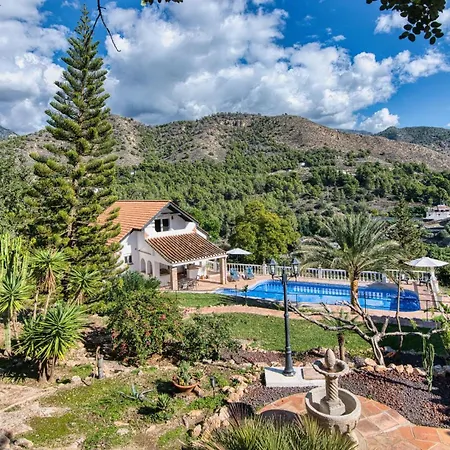 Morera Nocleg ze śniadaniem 4*